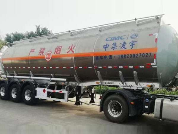 現場收獲多臺意向,中集凌宇高端液罐車遼寧受青睞 現場收獲多臺意向,中集凌宇高端液罐車遼寧受青睞